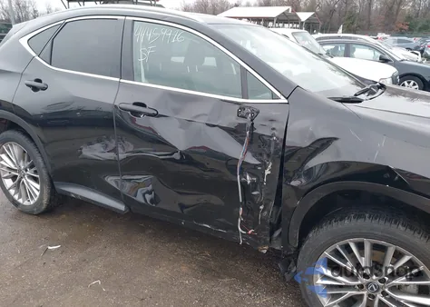 2025 Lexus Nx 350 Premium z USA, uszkodzony, nr VIN 2T2GGCEZ7SC075592